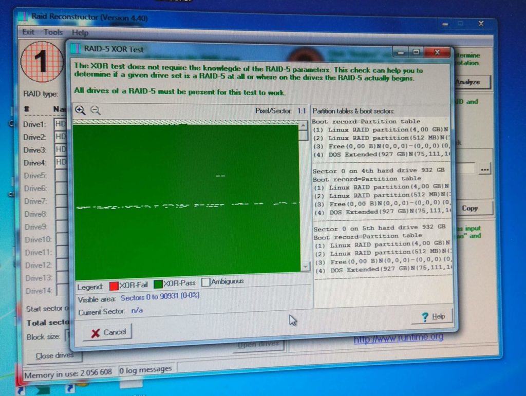Создаю в Raid Reconstructor виртуальный RAID, жму XOR-Test - он показывает зеленое поле, это хороший знак, но радоваться рано